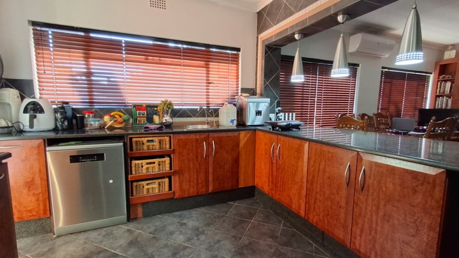 4 Bedroom Property for Sale in Wonderboom Gauteng