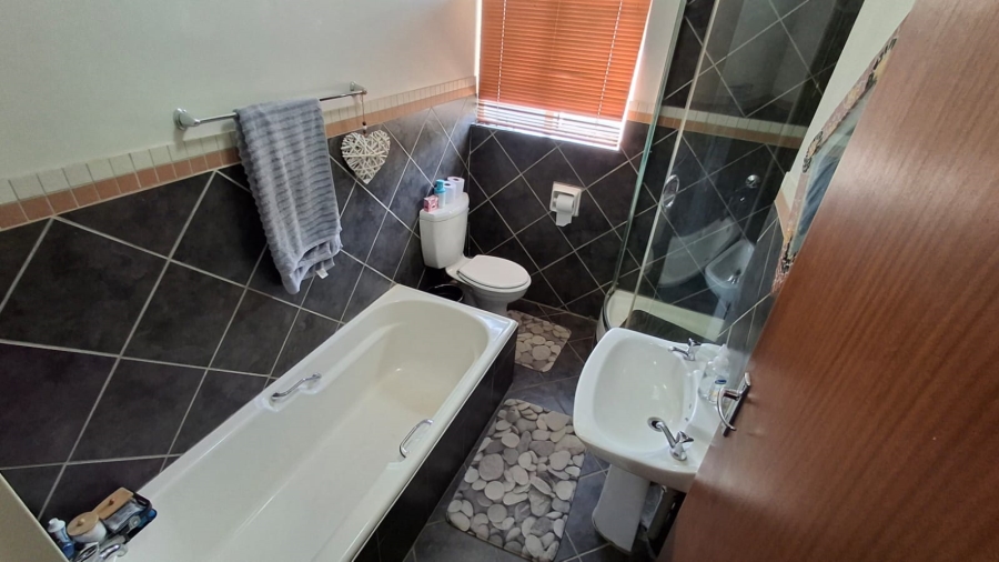 4 Bedroom Property for Sale in Wonderboom Gauteng