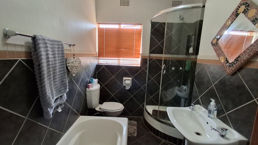 4 Bedroom Property for Sale in Wonderboom Gauteng