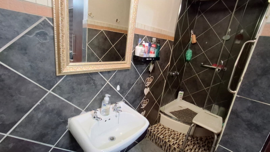 4 Bedroom Property for Sale in Wonderboom Gauteng