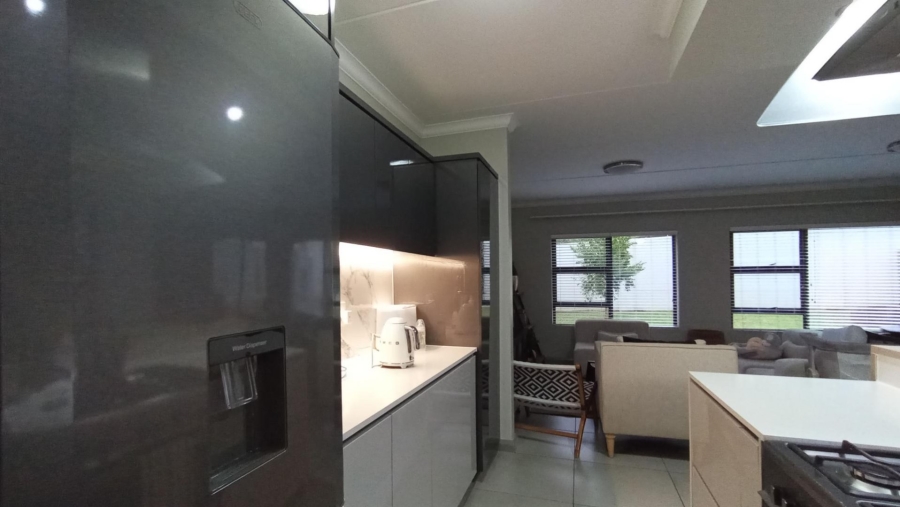 3 Bedroom Property for Sale in Carlswald Gauteng