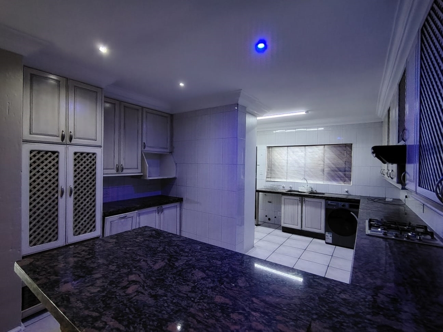 3 Bedroom Property for Sale in Bardene Gauteng