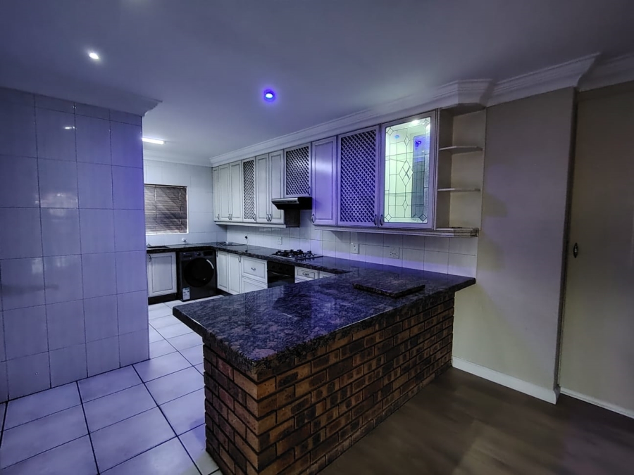 3 Bedroom Property for Sale in Bardene Gauteng