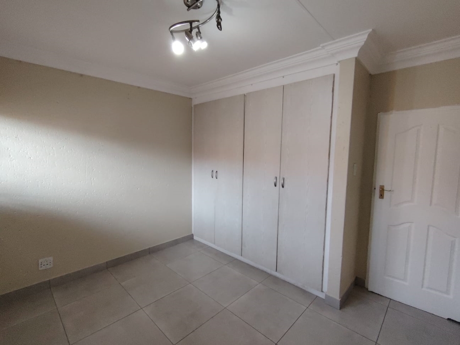 3 Bedroom Property for Sale in Bardene Gauteng
