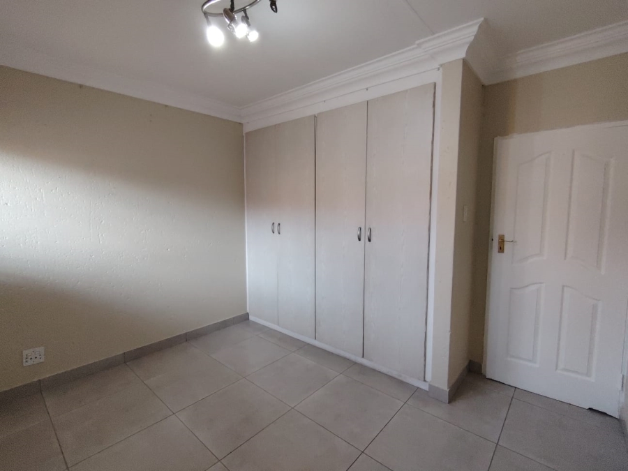 3 Bedroom Property for Sale in Bardene Gauteng