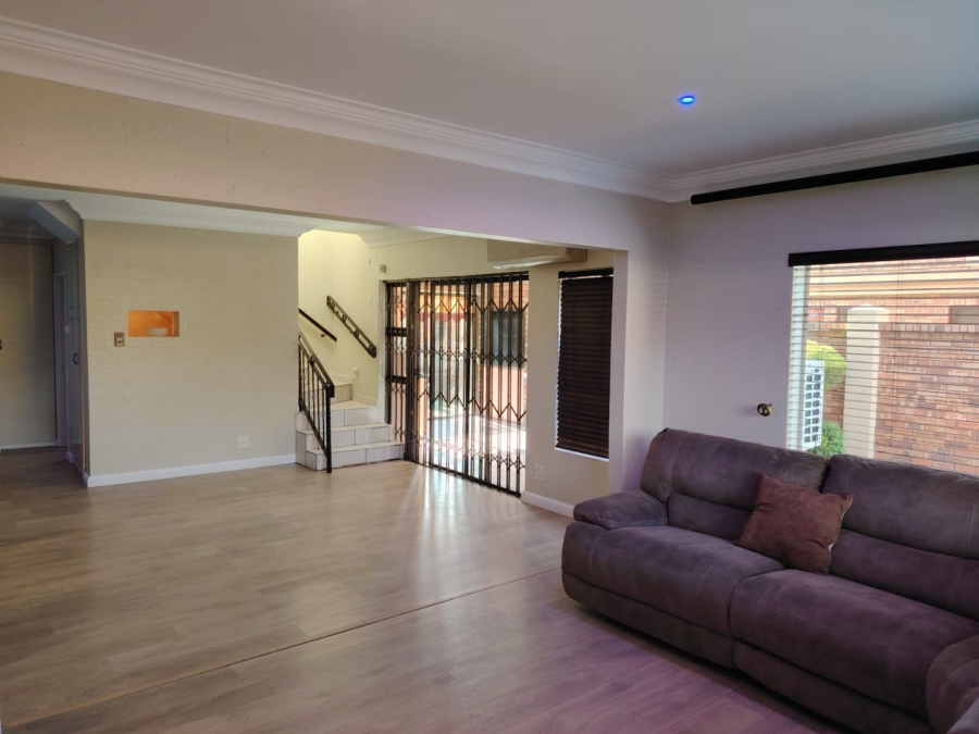 3 Bedroom Property for Sale in Bardene Gauteng