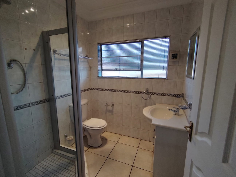 3 Bedroom Property for Sale in Bardene Gauteng