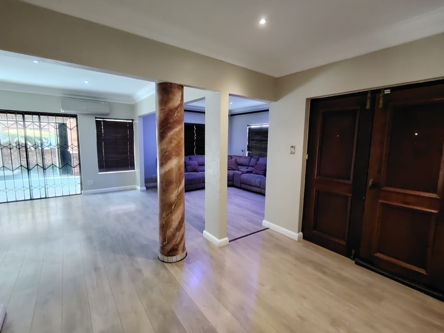 3 Bedroom Property for Sale in Bardene Gauteng