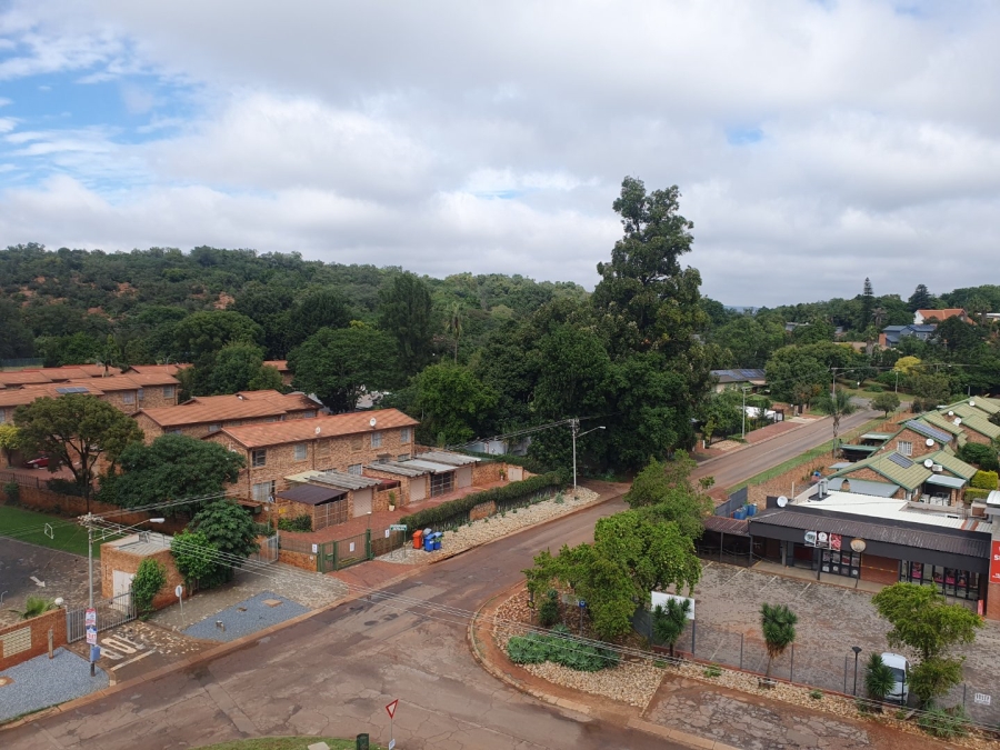 2 Bedroom Property for Sale in Weavind Park Gauteng