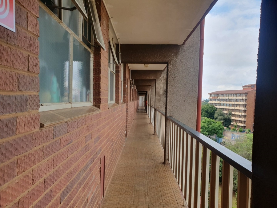 2 Bedroom Property for Sale in Weavind Park Gauteng