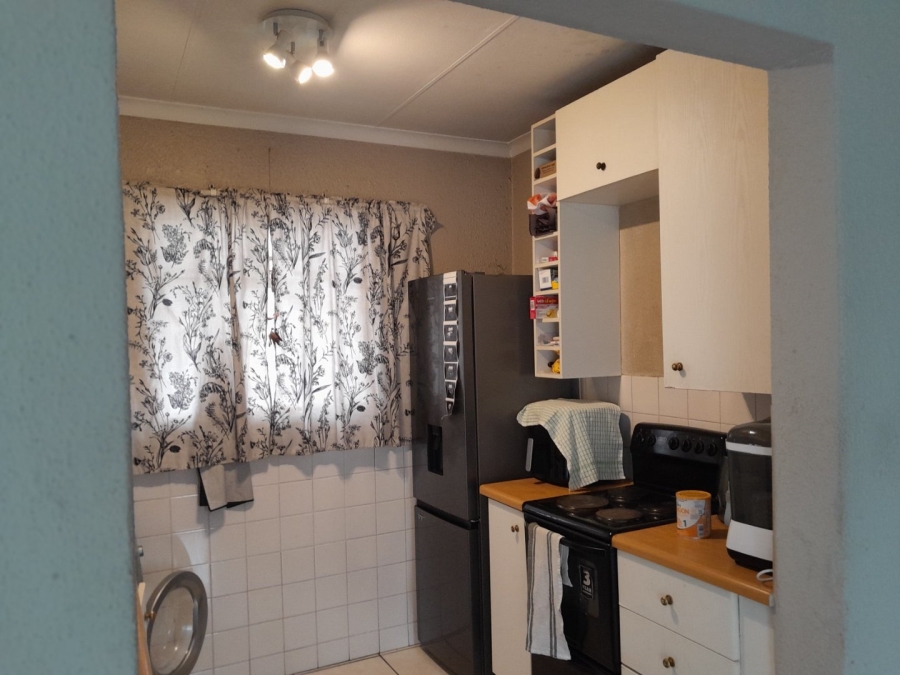 2 Bedroom Property for Sale in Edenvale Central Gauteng