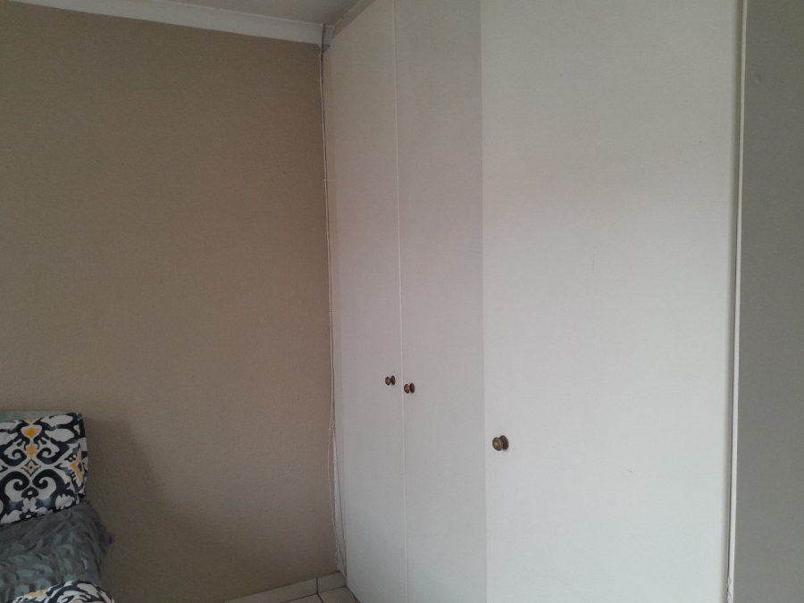2 Bedroom Property for Sale in Edenvale Central Gauteng