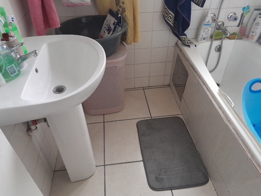 2 Bedroom Property for Sale in Edenvale Central Gauteng