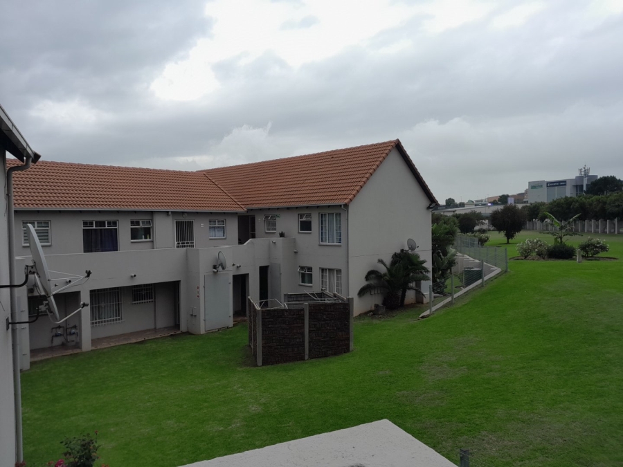 2 Bedroom Property for Sale in Edenvale Central Gauteng