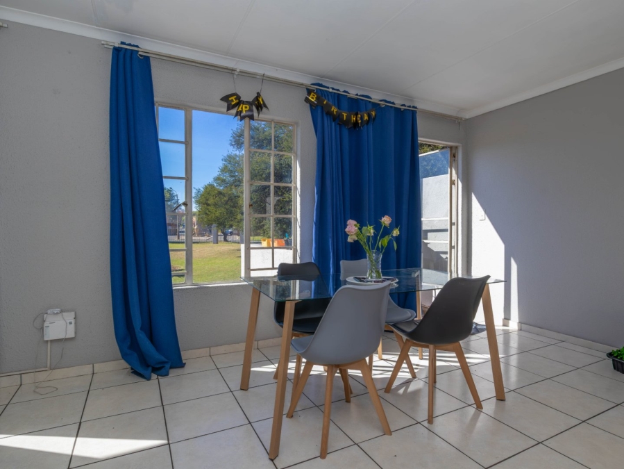 2 Bedroom Property for Sale in Edenvale Central Gauteng