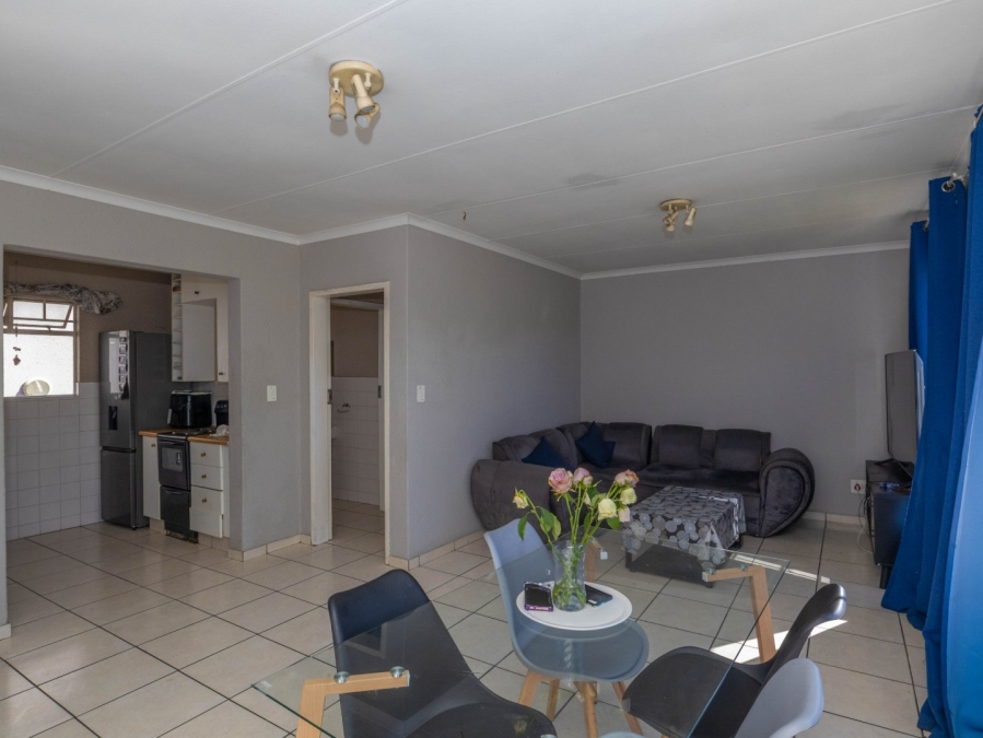 2 Bedroom Property for Sale in Edenvale Central Gauteng