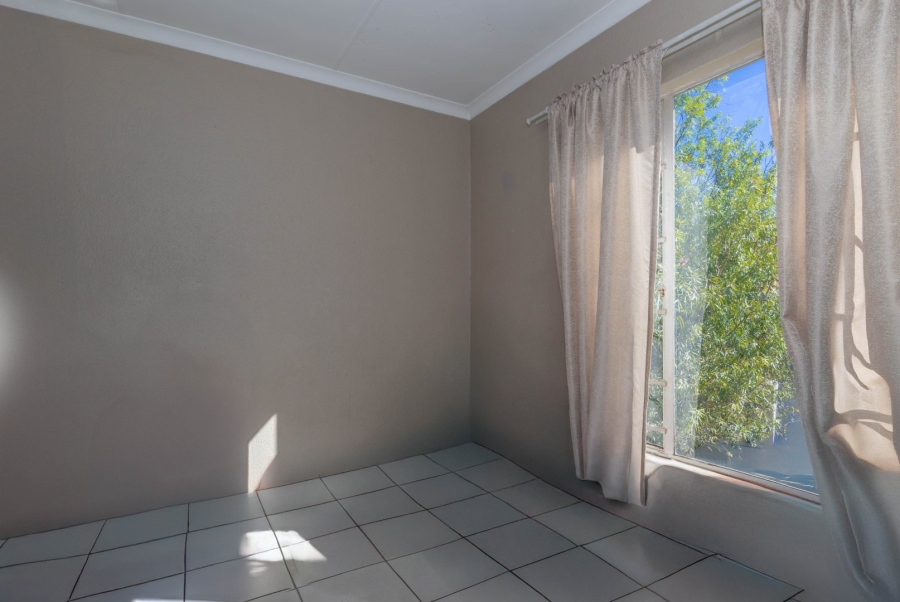 2 Bedroom Property for Sale in Edenvale Central Gauteng