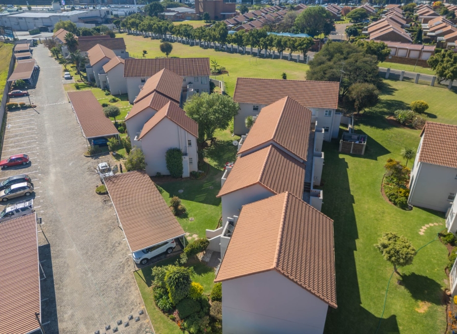 2 Bedroom Property for Sale in Edenvale Central Gauteng