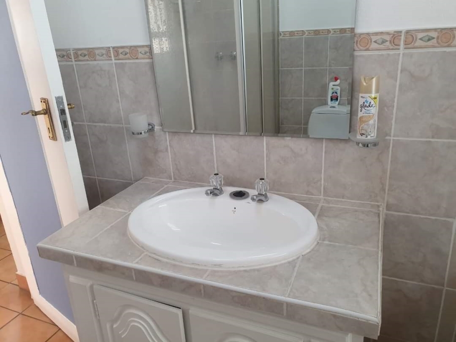 To Let 1 Bedroom Property for Rent in Atholl Gauteng