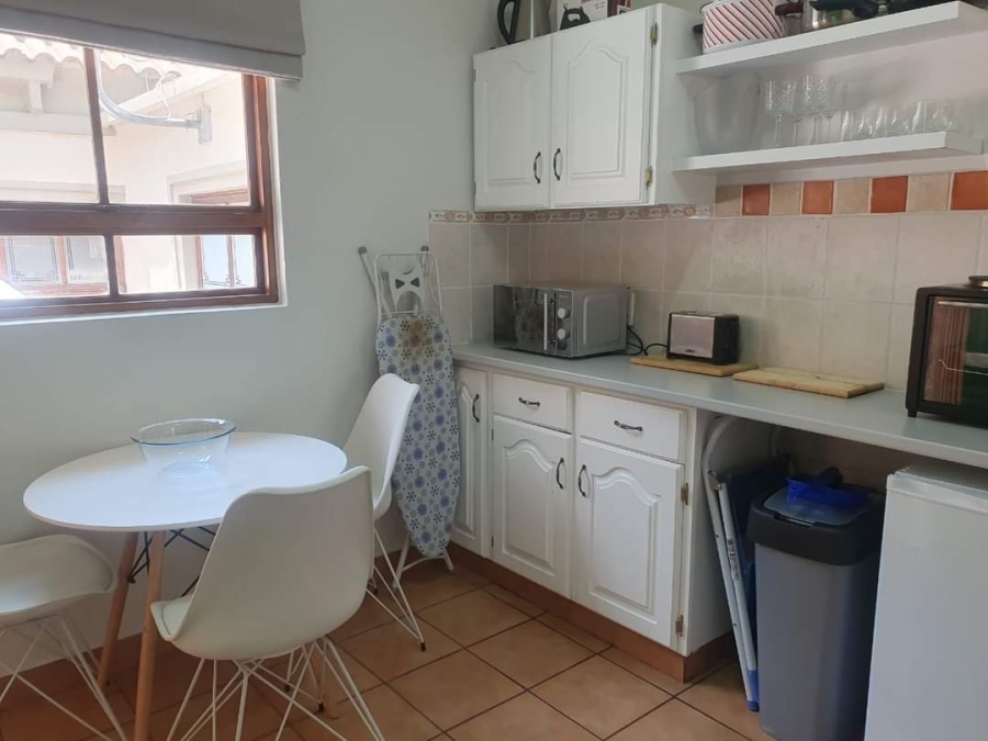 To Let 1 Bedroom Property for Rent in Atholl Gauteng