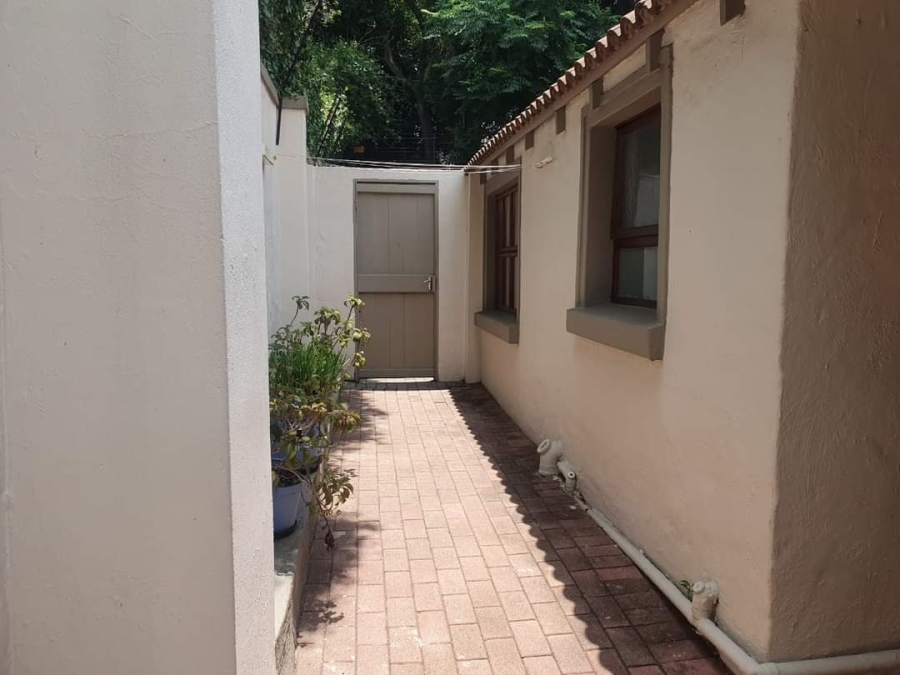 To Let 1 Bedroom Property for Rent in Atholl Gauteng