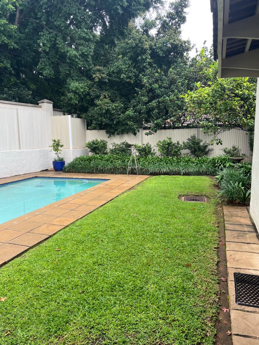 To Let 1 Bedroom Property for Rent in Atholl Gauteng