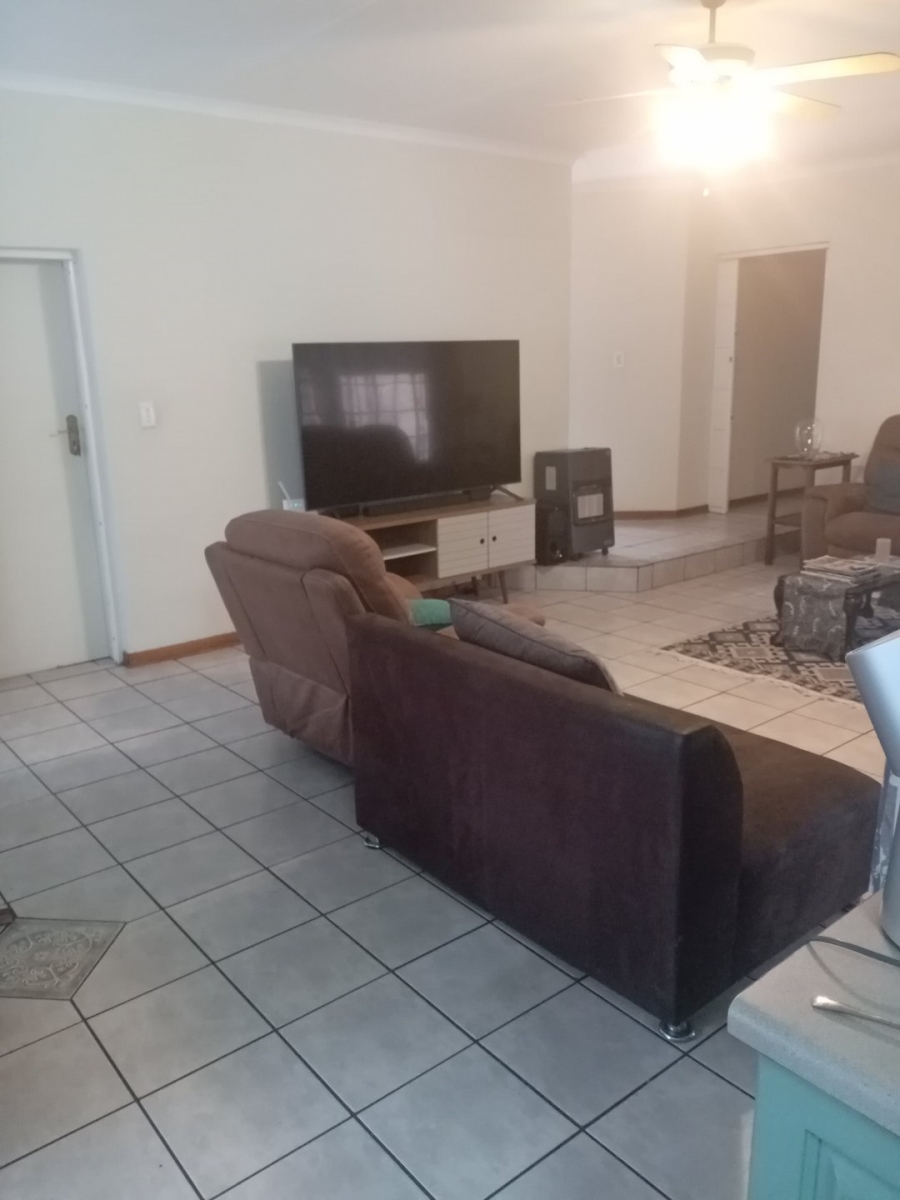 3 Bedroom Property for Sale in Ninapark Gauteng