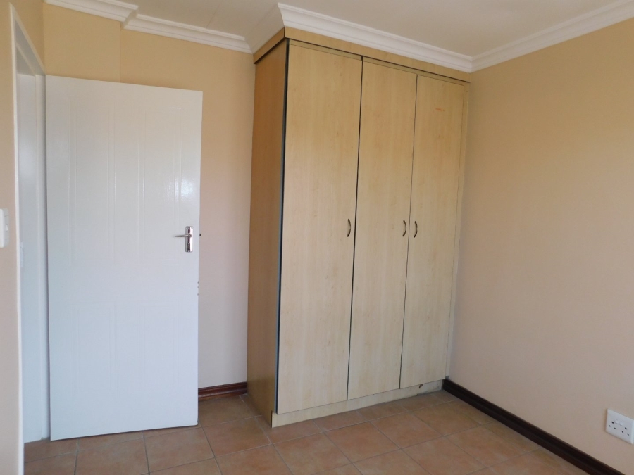 2 Bedroom Property for Sale in Montana Tuine Gauteng