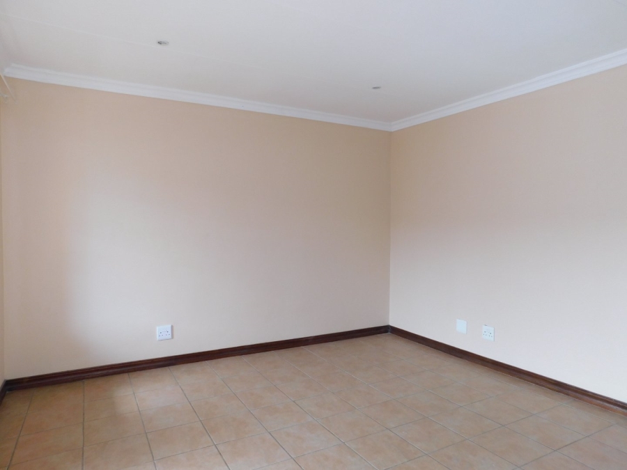 2 Bedroom Property for Sale in Montana Tuine Gauteng