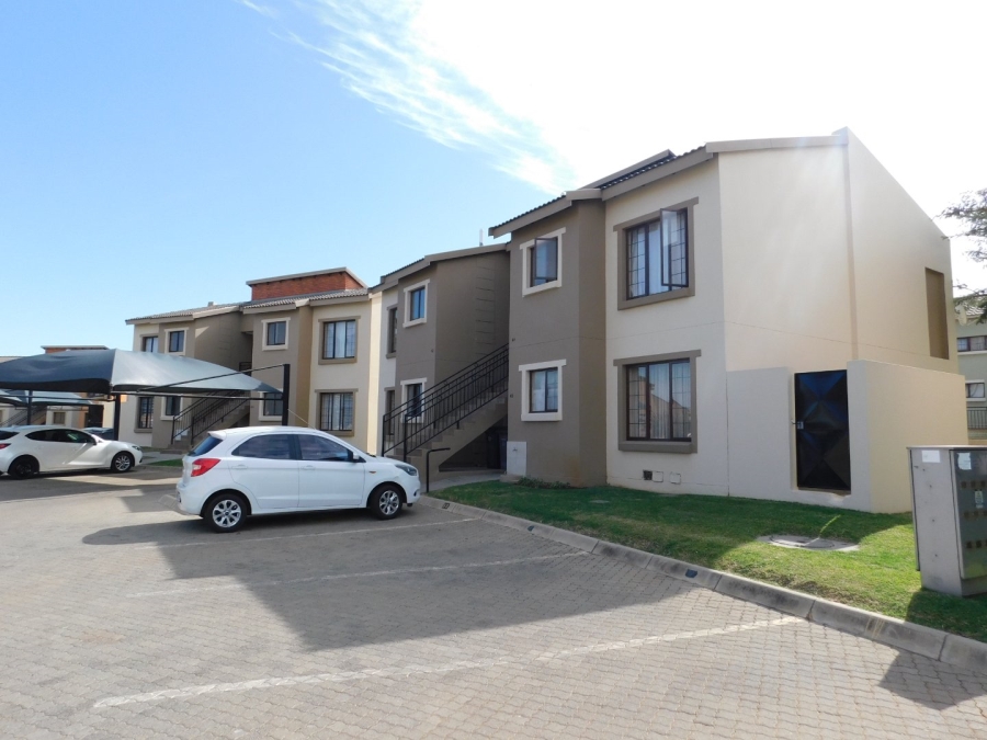 2 Bedroom Property for Sale in Montana Tuine Gauteng
