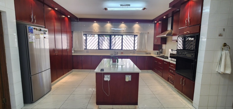 5 Bedroom Property for Sale in Claudius Gauteng