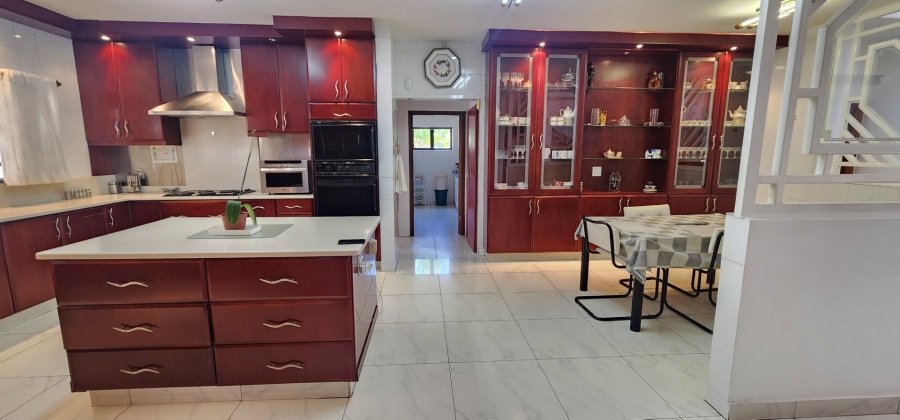 5 Bedroom Property for Sale in Claudius Gauteng