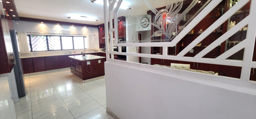 5 Bedroom Property for Sale in Claudius Gauteng