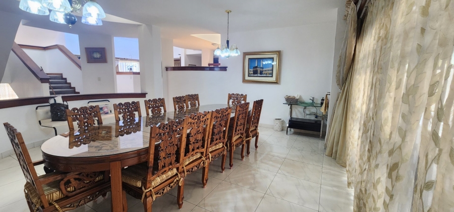 5 Bedroom Property for Sale in Claudius Gauteng