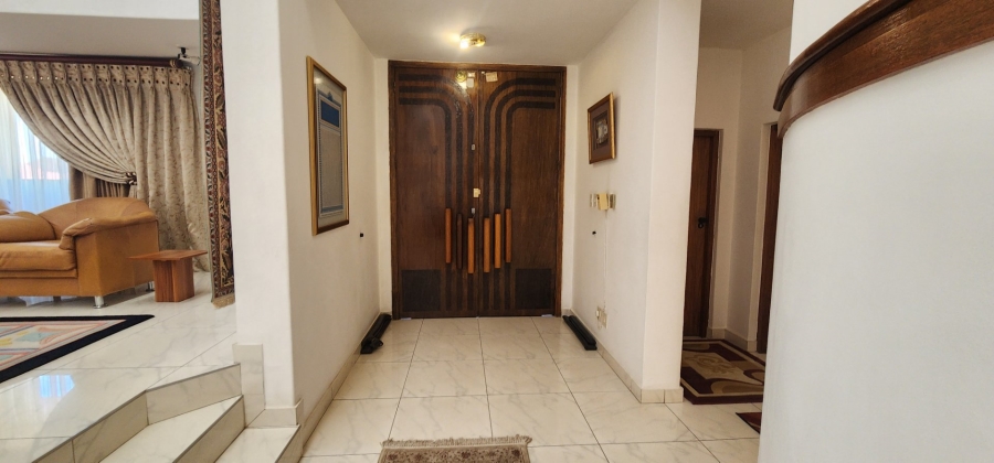 5 Bedroom Property for Sale in Claudius Gauteng