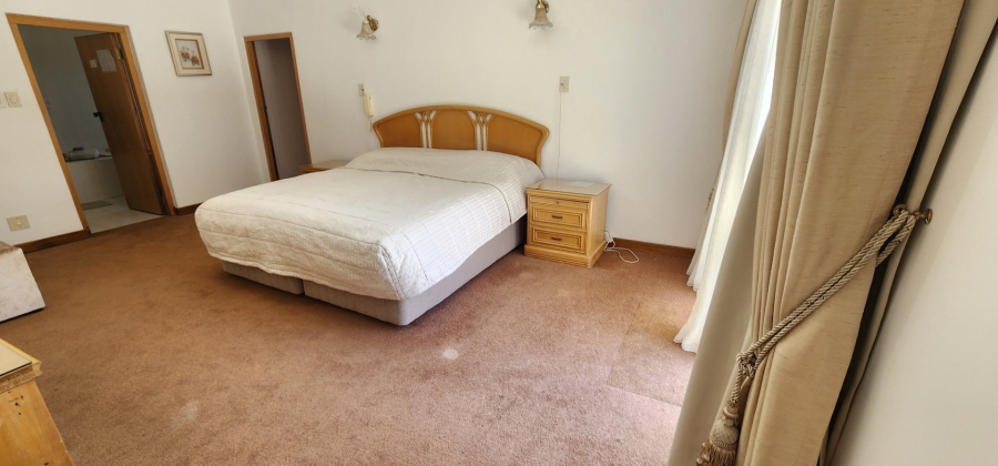 5 Bedroom Property for Sale in Claudius Gauteng