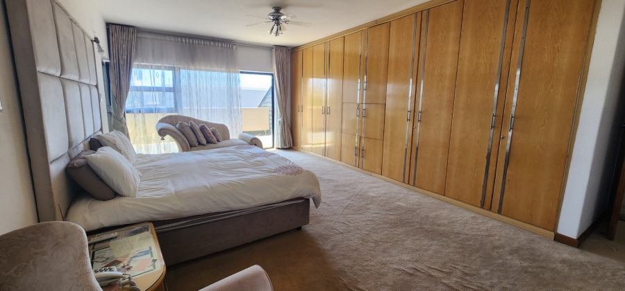 5 Bedroom Property for Sale in Claudius Gauteng
