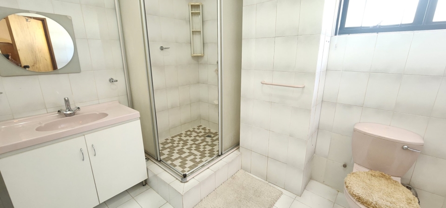 5 Bedroom Property for Sale in Claudius Gauteng