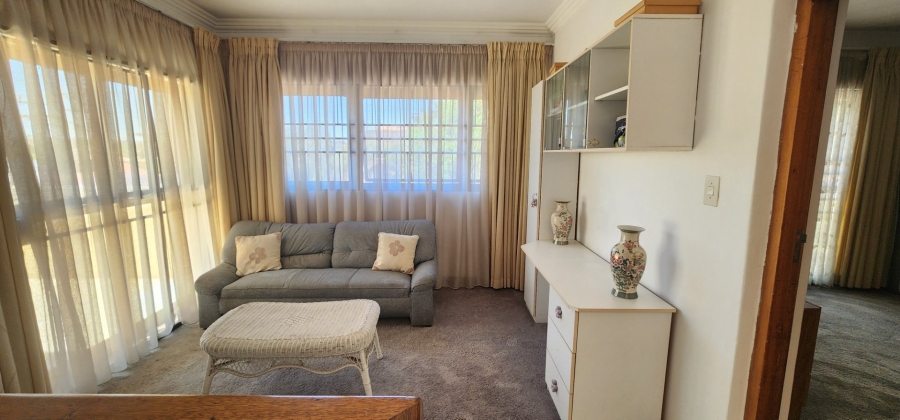 5 Bedroom Property for Sale in Claudius Gauteng