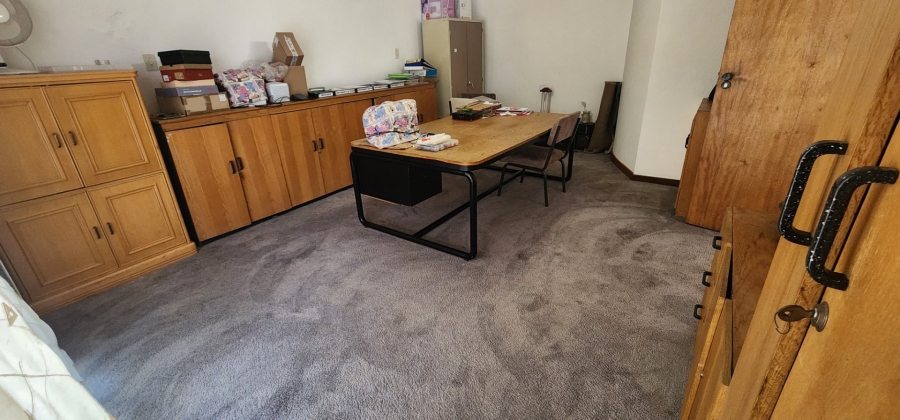 5 Bedroom Property for Sale in Claudius Gauteng