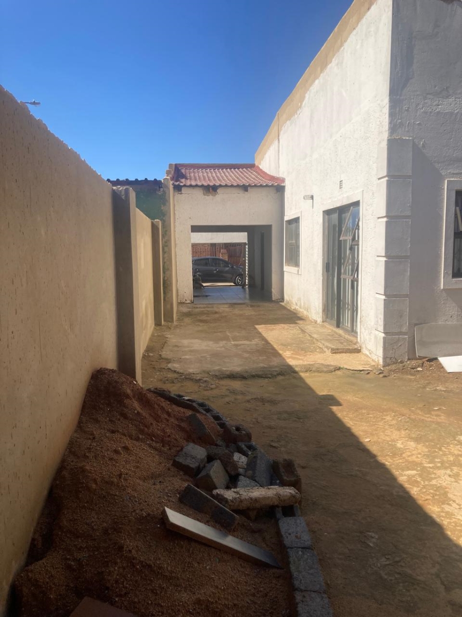 3 Bedroom Property for Sale in Tokoza Ext 5 Gauteng