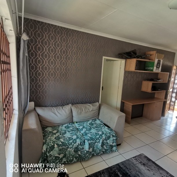 1 Bedroom Property for Sale in Hesteapark Gauteng