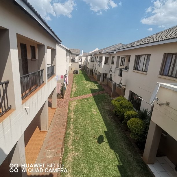 1 Bedroom Property for Sale in Hesteapark Gauteng