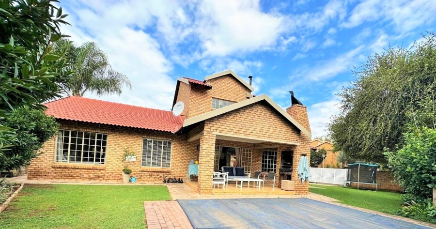 4 Bedroom Property for Sale in Clubview West Gauteng