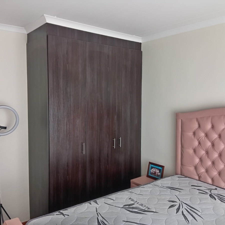 4 Bedroom Property for Sale in Noordwyk Gauteng
