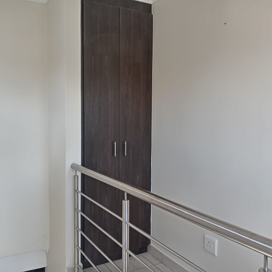 4 Bedroom Property for Sale in Noordwyk Gauteng