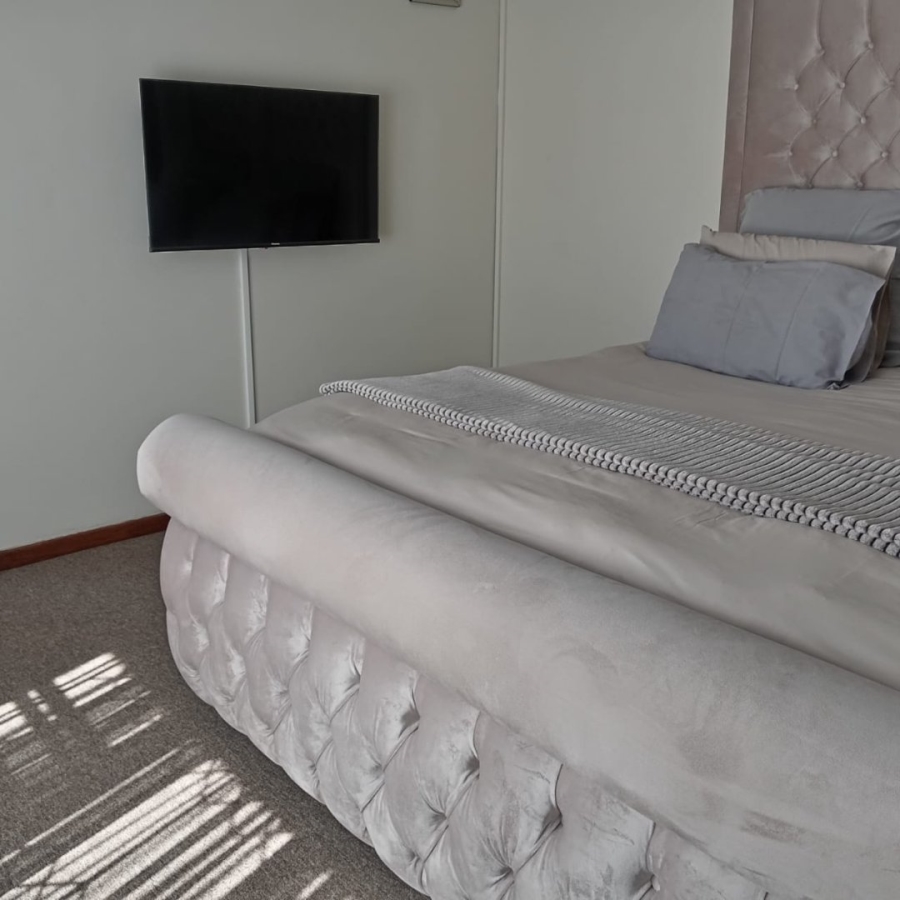 4 Bedroom Property for Sale in Noordwyk Gauteng
