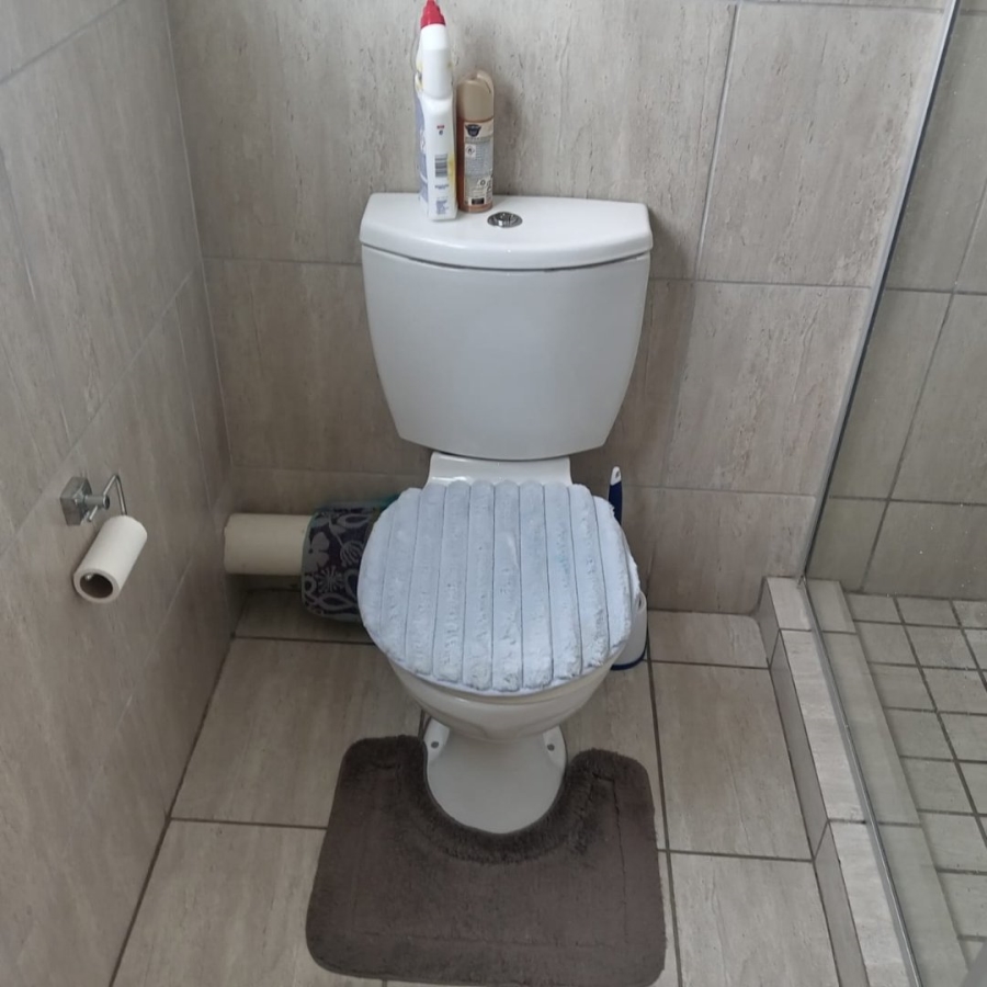 4 Bedroom Property for Sale in Noordwyk Gauteng