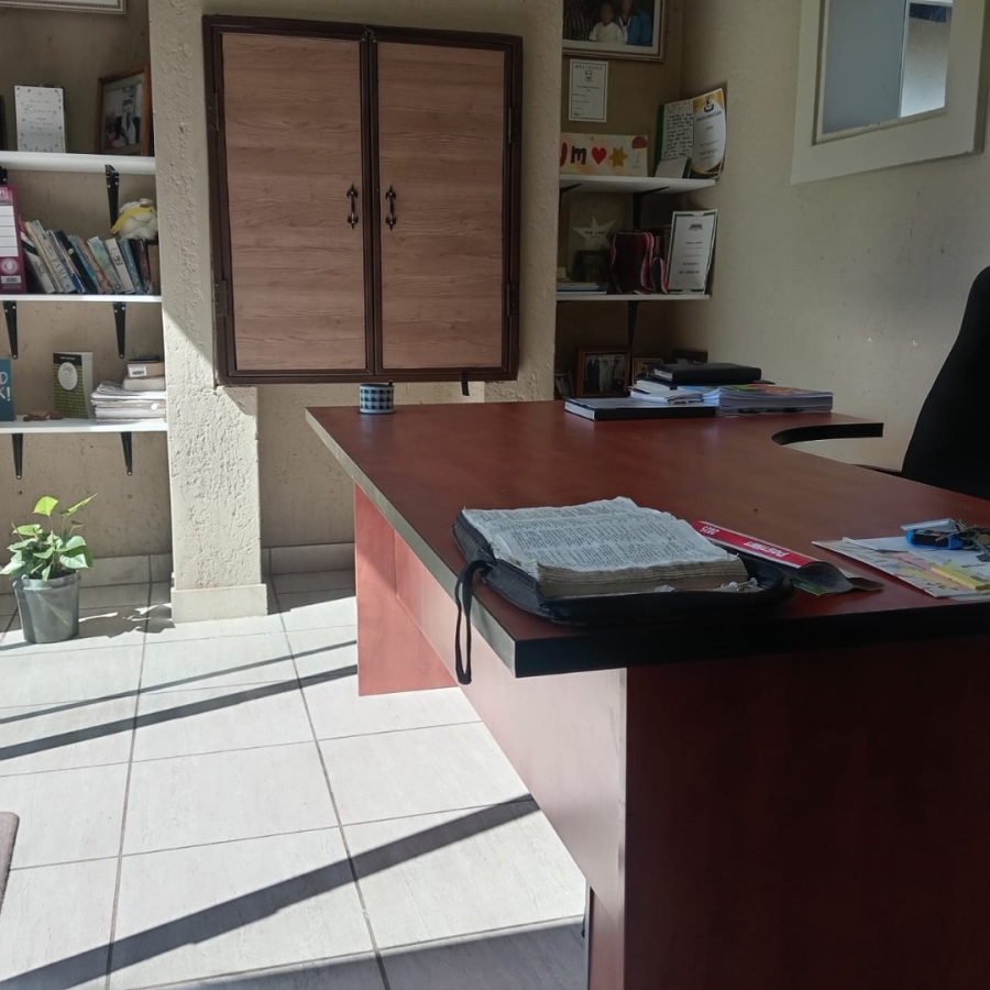 4 Bedroom Property for Sale in Noordwyk Gauteng