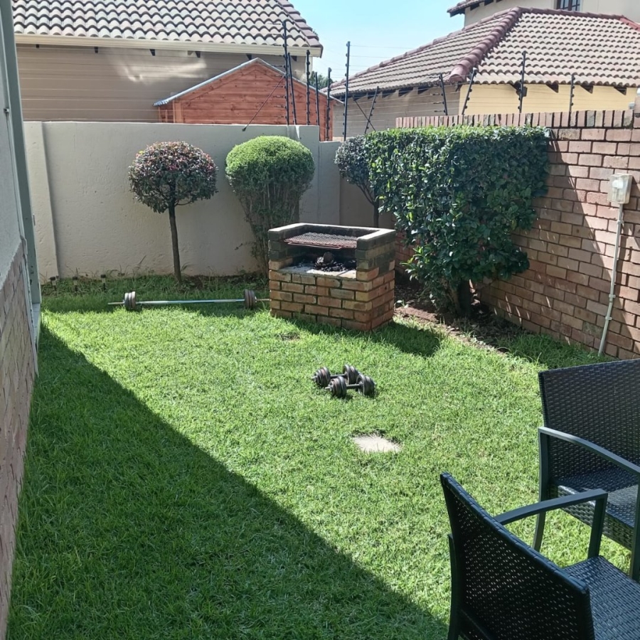 4 Bedroom Property for Sale in Noordwyk Gauteng